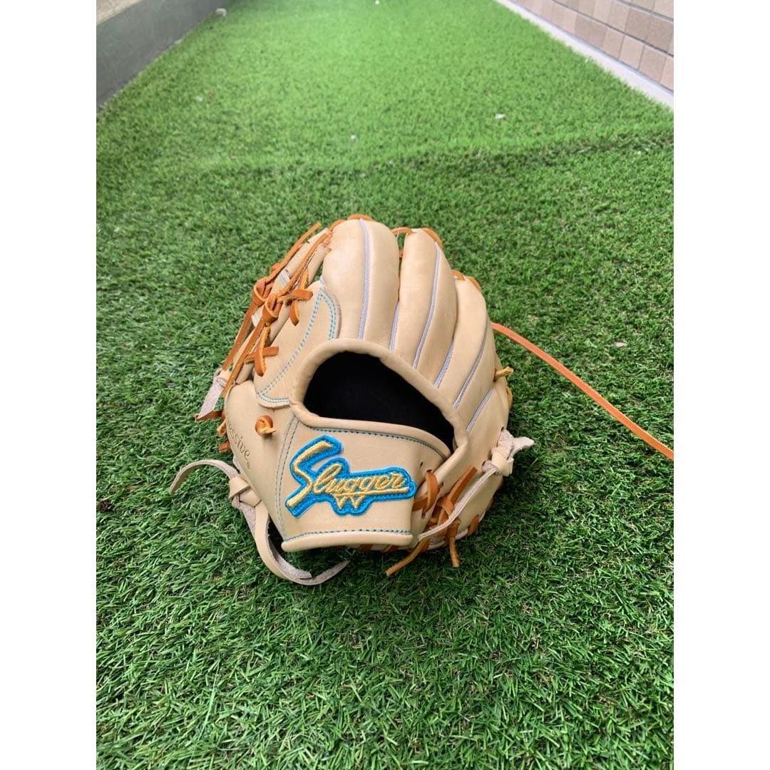 Used [Limited Unused] Kubota Slugger Boys and Girls Softball Gloves Aggressive