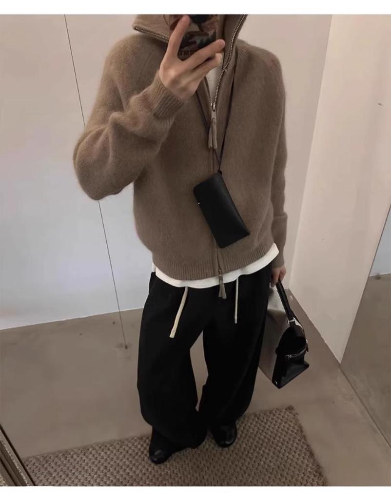 Women's High-Neck Zip-Up Cardigan: Pure Wool Knit Sweater, 2025 European Style, Loose, Thickened Stand-Up Collar for Autumn/Winter.