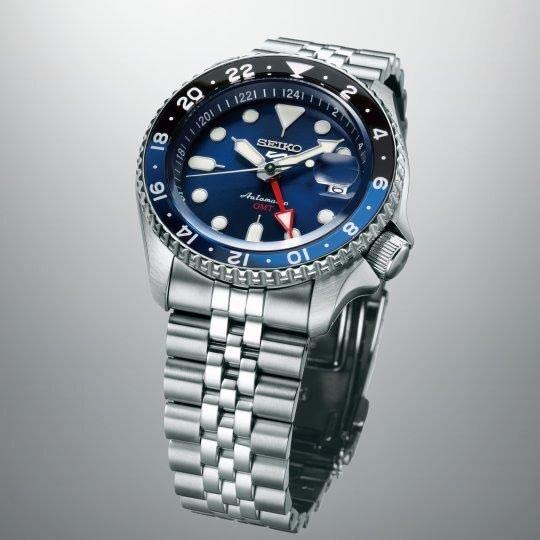 Seiko SEIKO5 Sports Mechanical SSK003K1 Product GMT Movement Navy Blue Automatic Manual Winding SKX Sports Style (Domestic Number SBSC003) [Item]