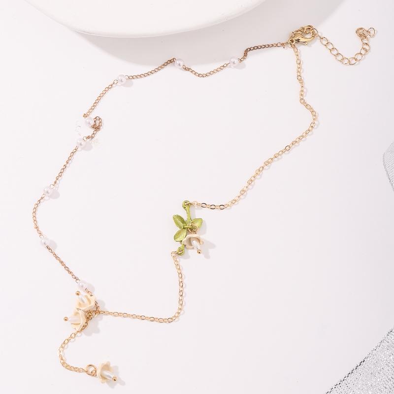 Forest Style Small Fresh Flower Pendant Necklace Women's Clavicle Chain Simple Temperament Party Gift for Girlfriend Mother