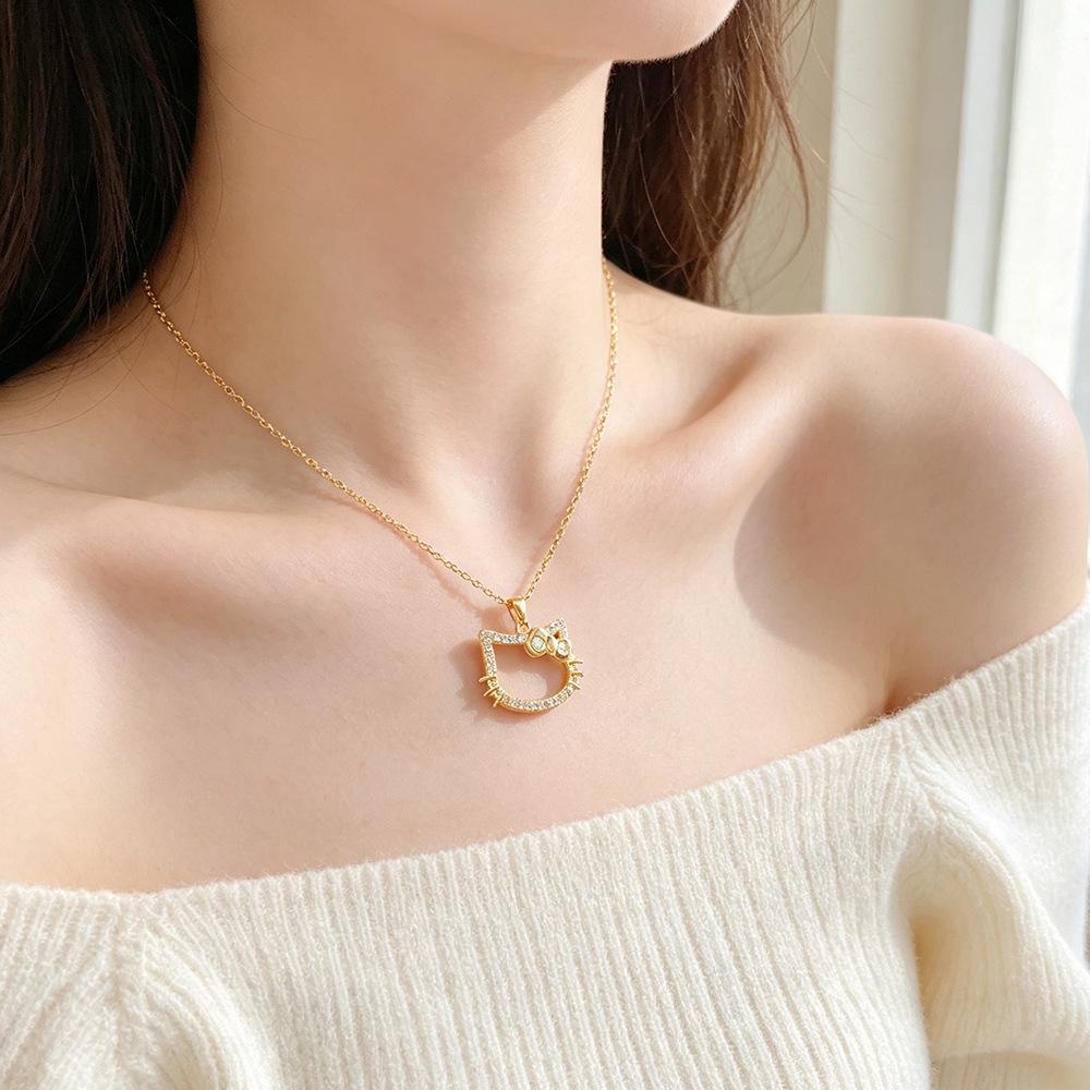Light Luxury Diamond Bow & Cat Necklace: Versatile, High-End Clavicle Chain for Women – Exquisite, Classic Style