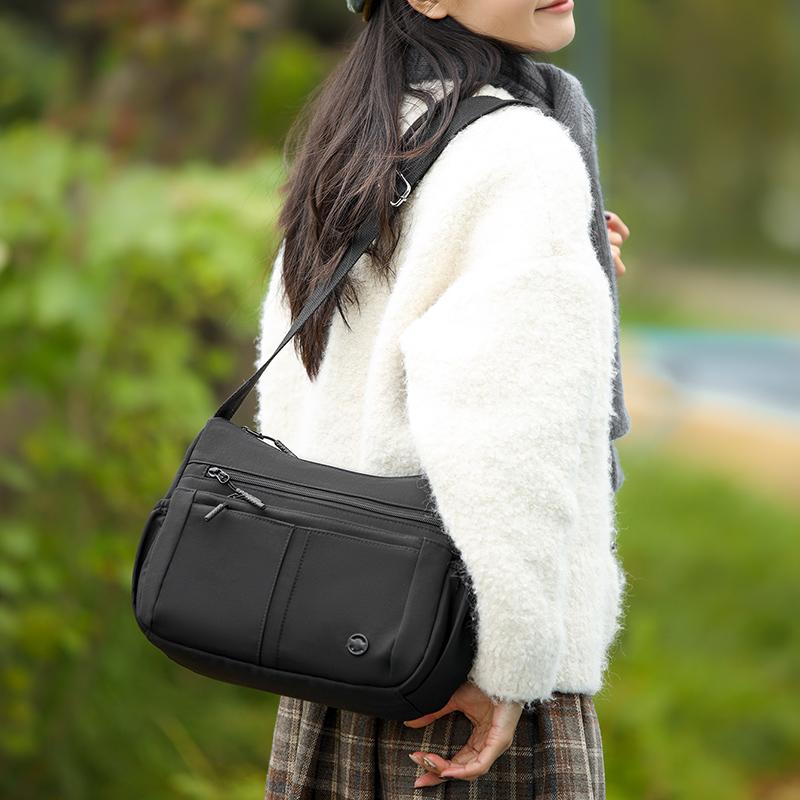 Premium Crossbody-Tasche aus Nylon für Damen - Stilvolle & leichte Umhängetasche, Perfekte Alltags-Messenger-Bag