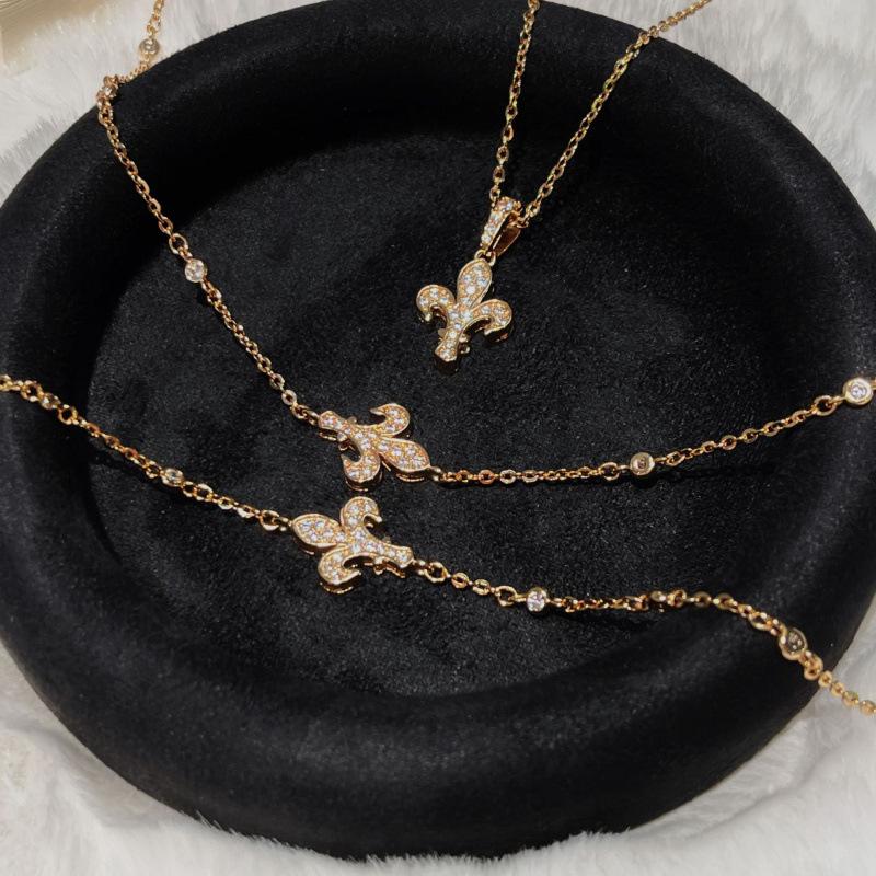 Set Collana Bracciale Iris Retrò Italiano, Design di Alta Gamma, Gioielli Versatili alla Moda e Semplici, Fornitura dal Vivo