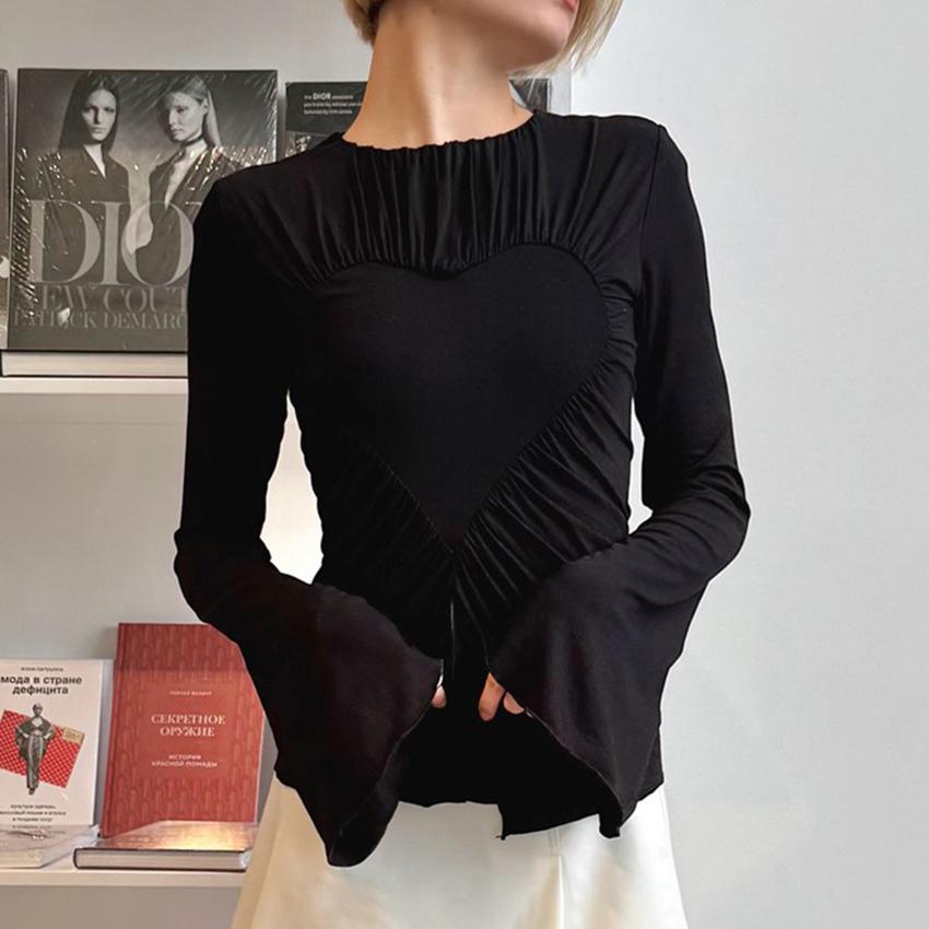 

New Autumn Round-Neck Slim-Fit Bell-Sleeve Simple Heart-Shaped T-Shirt With A Stylish And Elegant Design For Commuting L чорний