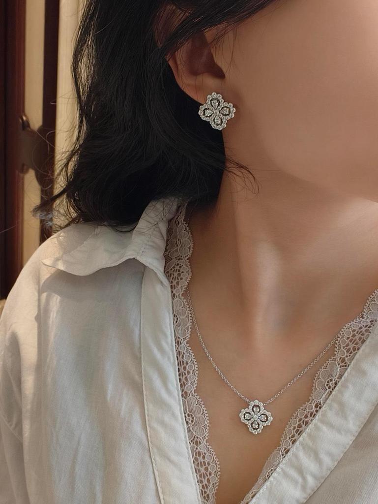 925 Silber Stern-Stil Kleeblatt Tropfenohrringe mit Hochkohlenstoffstein im Pavé-Setting für Damen