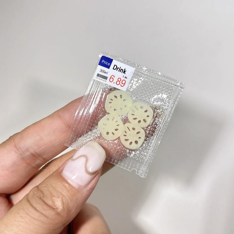

1Pcs 1/12 Dollhouse Miniature Food Play Scene Mini Simulation Vegetables Fruits And Seafood Vacuum Pack Figure Accessories Playthings