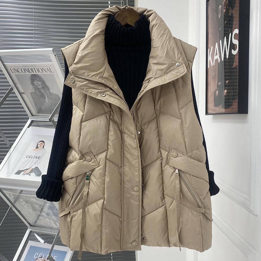 New products in autumn and winter 2024 are fashionable and loose, short stand-up collar down white duck down vest, and women's vest outside the vest.
