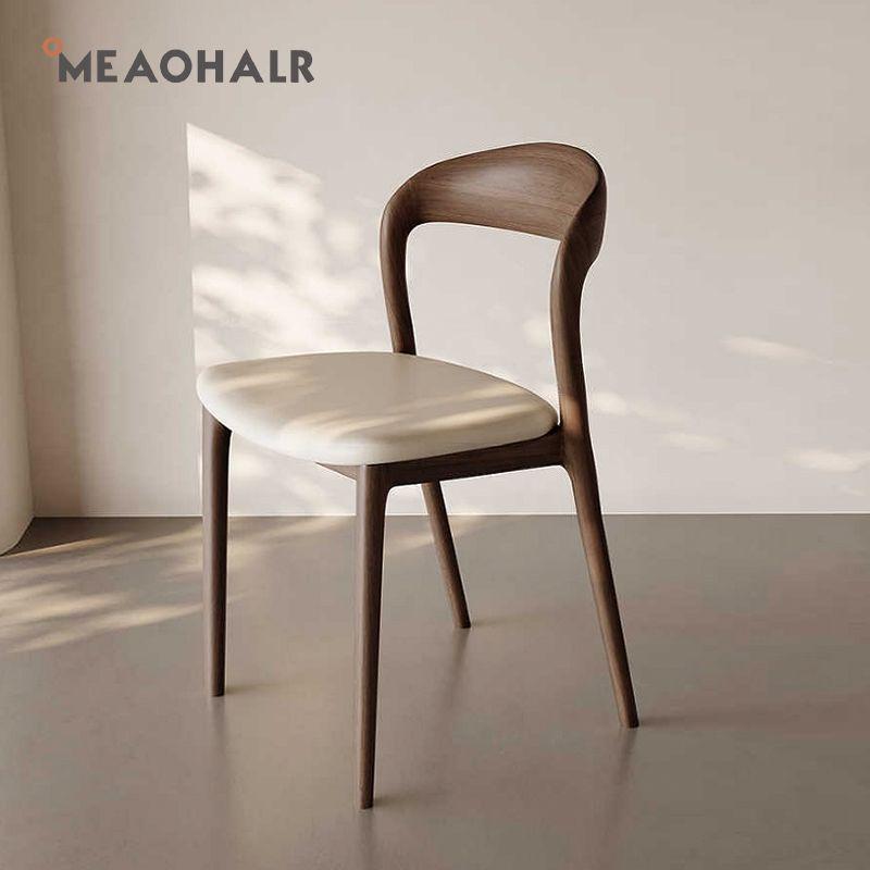 Italian Vintage-Style Minimalist Solid Wood Dining Chair for Home, Hotel, or Study Room.