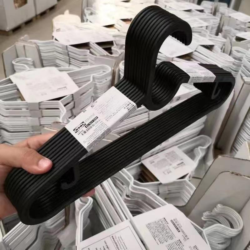 Japanese Black & White Non-Slip Hanger for Dormitory or Balcony
