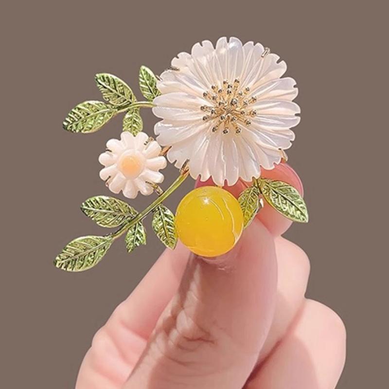 Gold Bead Small Daisy Flower Brooch Green Leaf Pearl Pin Enamel Pin Women Pins Brooches For Wedding Bouquet Clothes Brooch One size