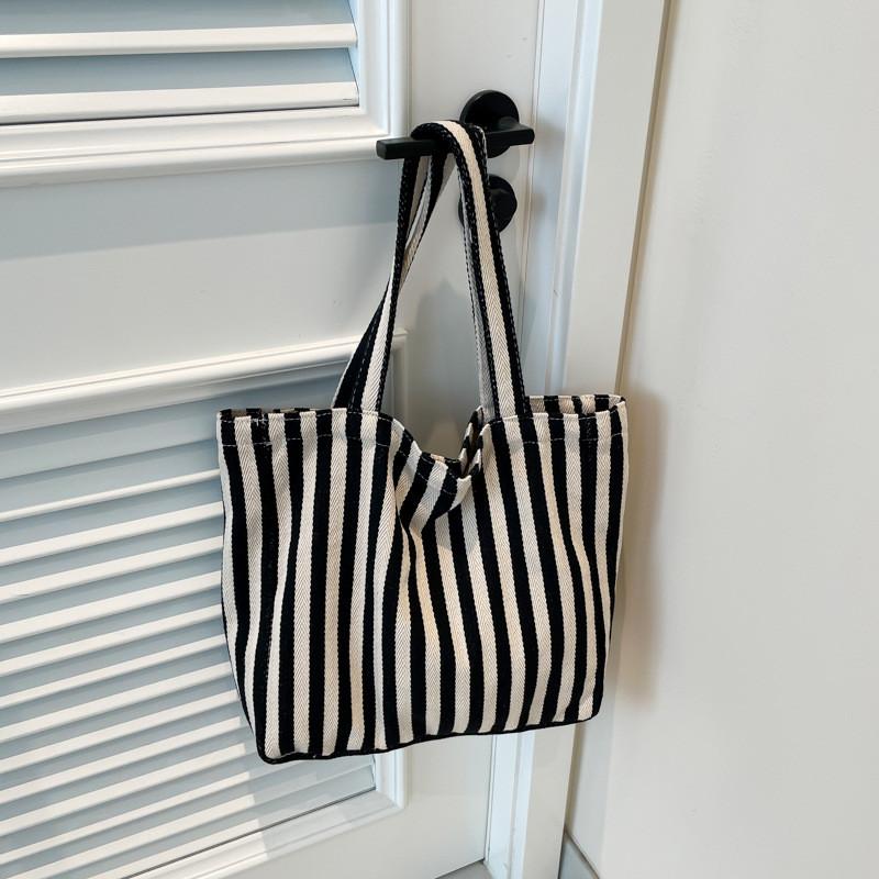 Trendy Ins Style Fashionable Womens Tote Bag With Spacious Design For Autumn Shopping чёрный