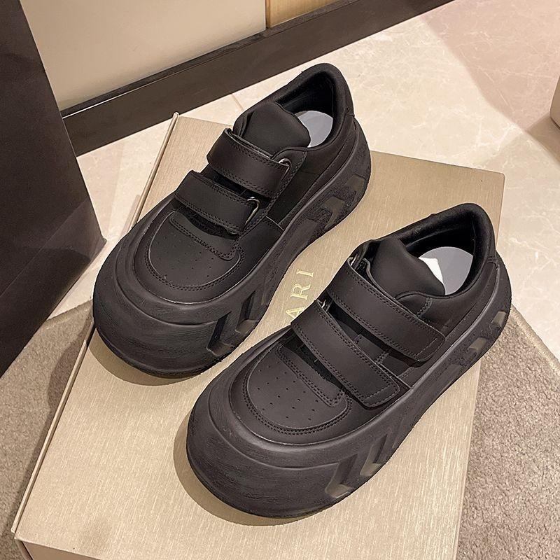 Klettplattform Brot Schuhe Neuer Schulstil Design Sinn Schwarze Große Kopf Schuhe im Frühling und Herbst