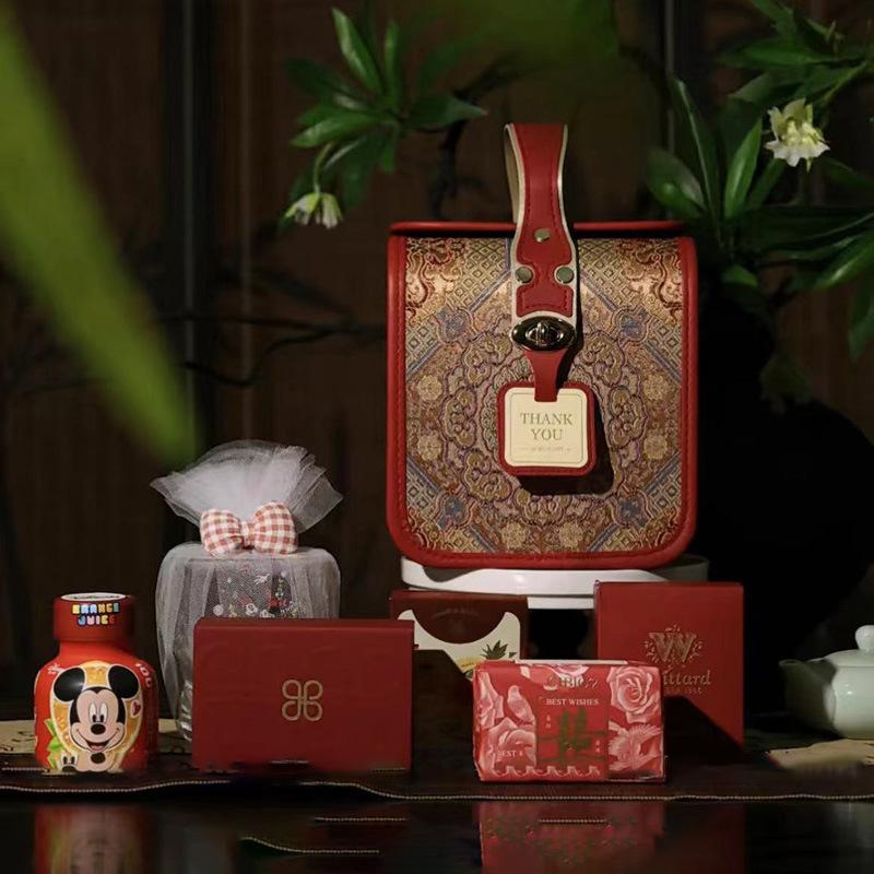 Exquisite High-end Birthday Gift Box Wedding Companion Gift Boxes Festival Party Gift Creative Hand-held Box Candy Packaging Gift Bag
