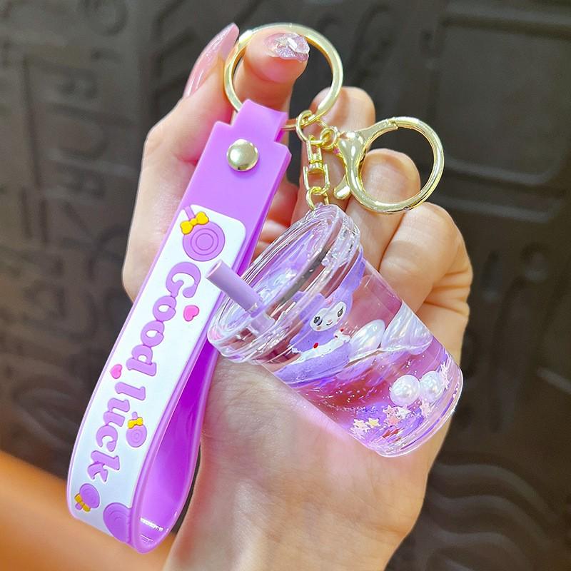 Exquisite Quicksand Panda Keychain: Cartoon Oil-Filled Doll Bag Pendant and Car Accessory