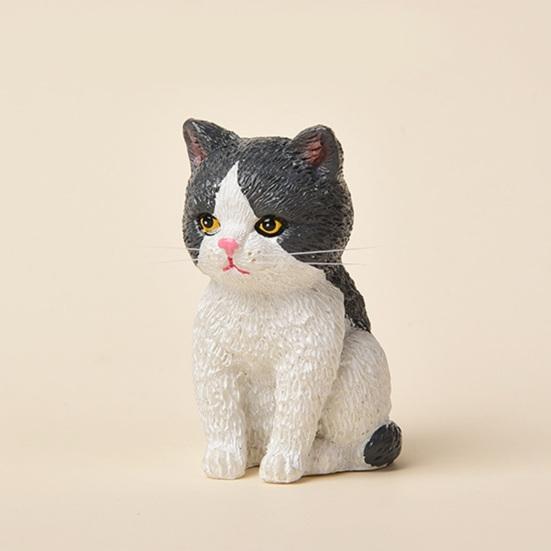 Cat Ornament Resin Statue Handmade Realistic Cat Figurine Home Office Desktop Living Room Decoration