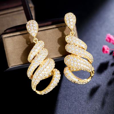 Boucles d'oreilles créatives creuses en cuivre plaqué or avec zircon complet, serpentin courbé de rue, bijoux d'oreille