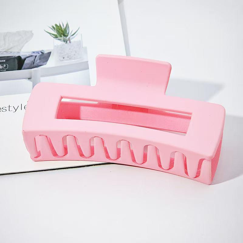 Large Exquisite Rubber Shark Hair Clip - High-End Square Claw Clip for Women 6.5 cm