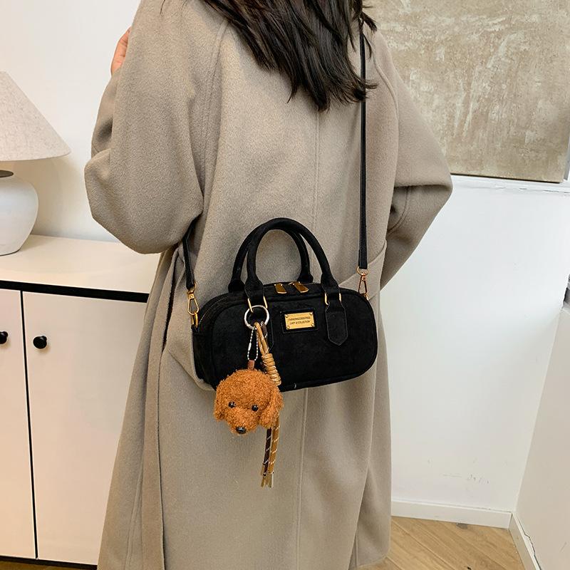 Portable Bowling Boston Bag Women's 2025 New Autumn and Winter Light Luxury Niche High-end Messenger Pillow Bag