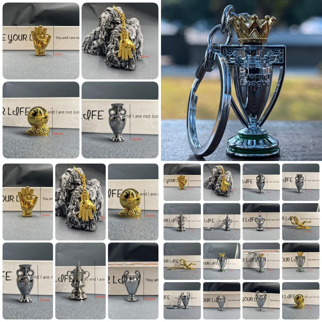 Exquisiter Schlüsselanhänger mit Weltmeisterschafts-Fußballtrophäe aus Zinklegierung, perfektes Erinnerungsgeschenk für Sportfans