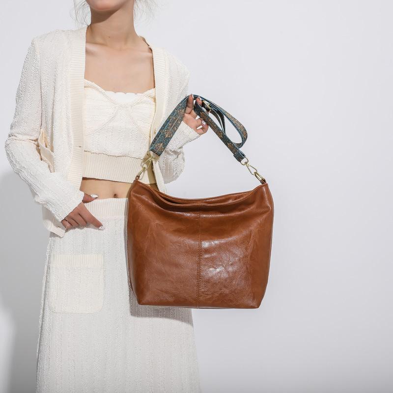 Yogodlns Bred Geometrisk Rem Axelväska Stor Kapacitet Crossbody Väskor För Damer Retro Pu Läder Damväska För Shopping & Resor