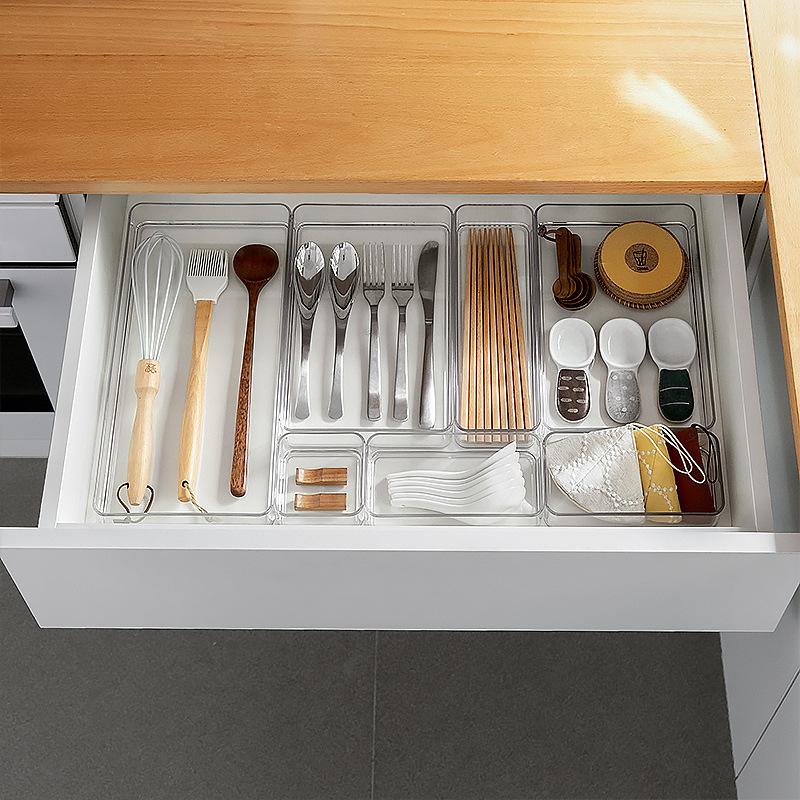 Adjustable Versatile Drawer Organizer Clear Plastic Trays and Dividers In 5 Sizes for Perfect Makeup and Kitchen Storage