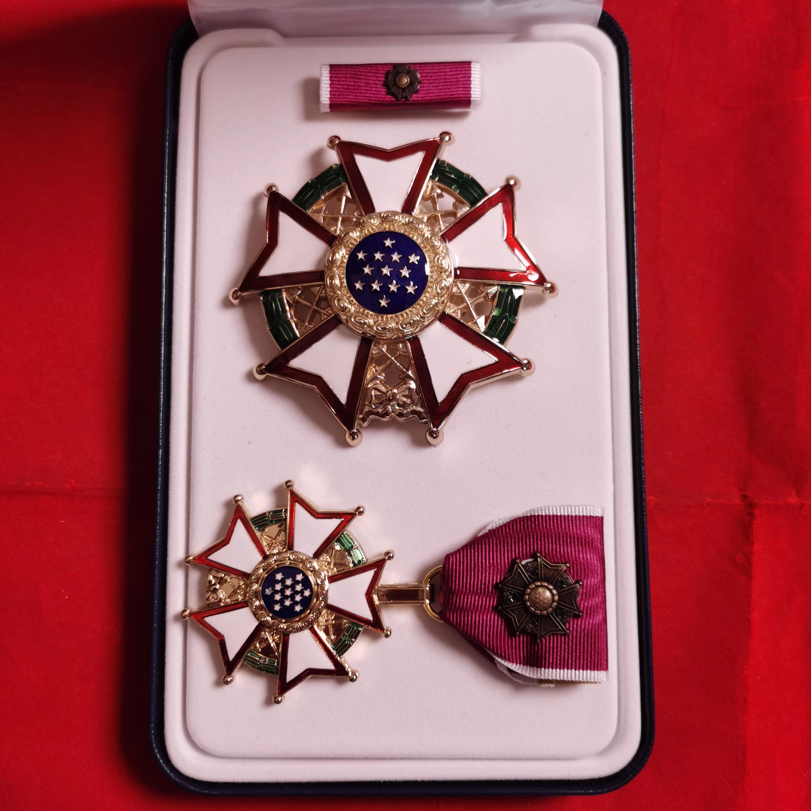 

American Badge of Honor Merit Medal Set Free Original Gift Box