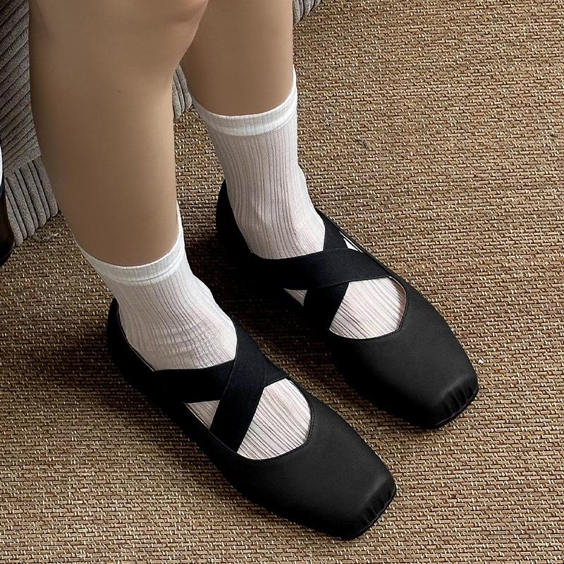 Square head Mary Jane women's shoes 2025 autumn new French not tired feet single shoes women's versatile high-end ballet shoes