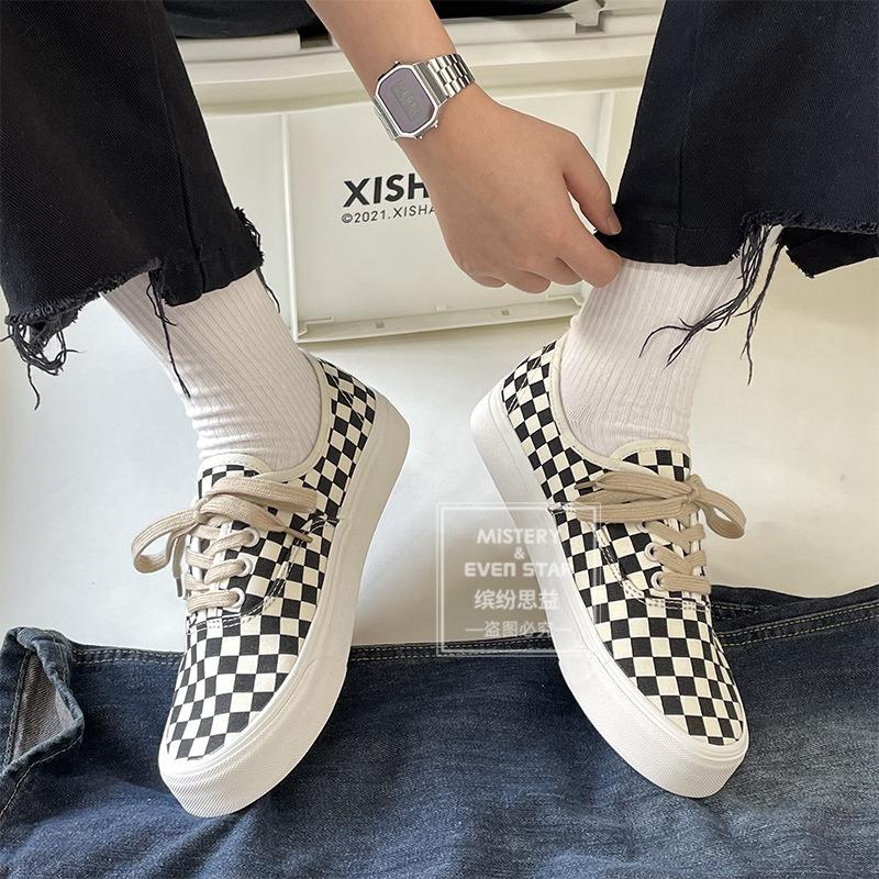 Autumn New Black and White Plaid Shoes Men's Round Head Canvas Shoes Men's Shoes 566M