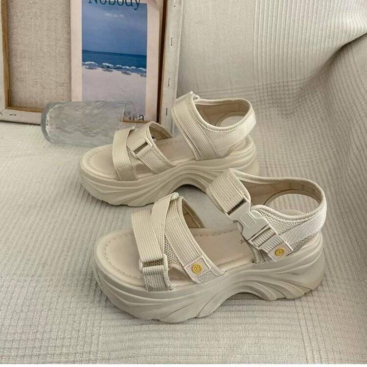 Daddy sandals women's platform 2025 summer new Korean version versatile small sports Velcro muffin Roman shoes