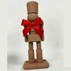 Kerstdecoraties Notenkrakers Soldaat Beeldjes met Geribbelde Afwerking, Gedurfde Rode Strikken en Rechthoekige Basis voor Feestelijke of Dagelijkse Planken, Entree,
