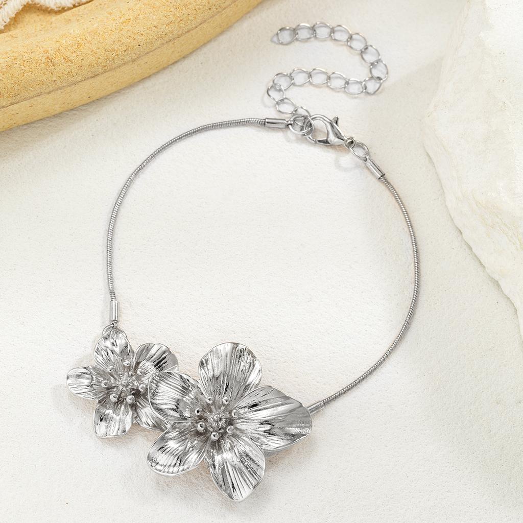 Fashionable and Simple Three-dimensional Flower Alloy Ankle Chain, Personalized and Versatile Pendant Ankle Chain