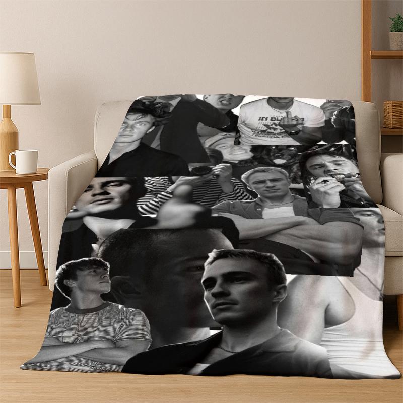 

Drew Starkey Rafe Cameron Flannel Blanket Soft Warm Blanket Throw Blanket for Bedroom Living Room Bed Travel Picnic Gift kid 75x90cm