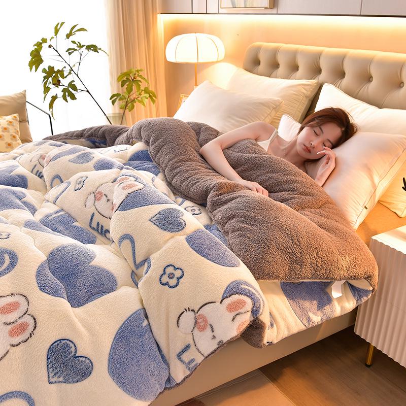 Warm Winter Lambswool & Fleece Quilt - Thick, Cozy Single Size for All Seasons