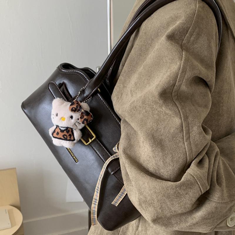 Autumn Retro Niche High-value Bag Women's 2025 New Commuter Fashionable Shoulder Underarm Bag Portable Baguette Bag