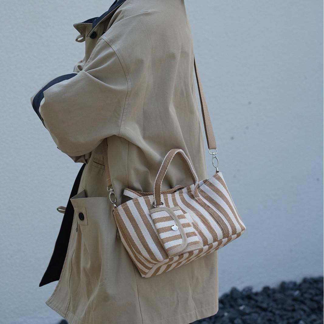 

Маленькая сумка в полоску контрастного цвета, универсальная сумка через плечо для женщин и изысканная мини-сумочка 21cm*14.5cm*11cm