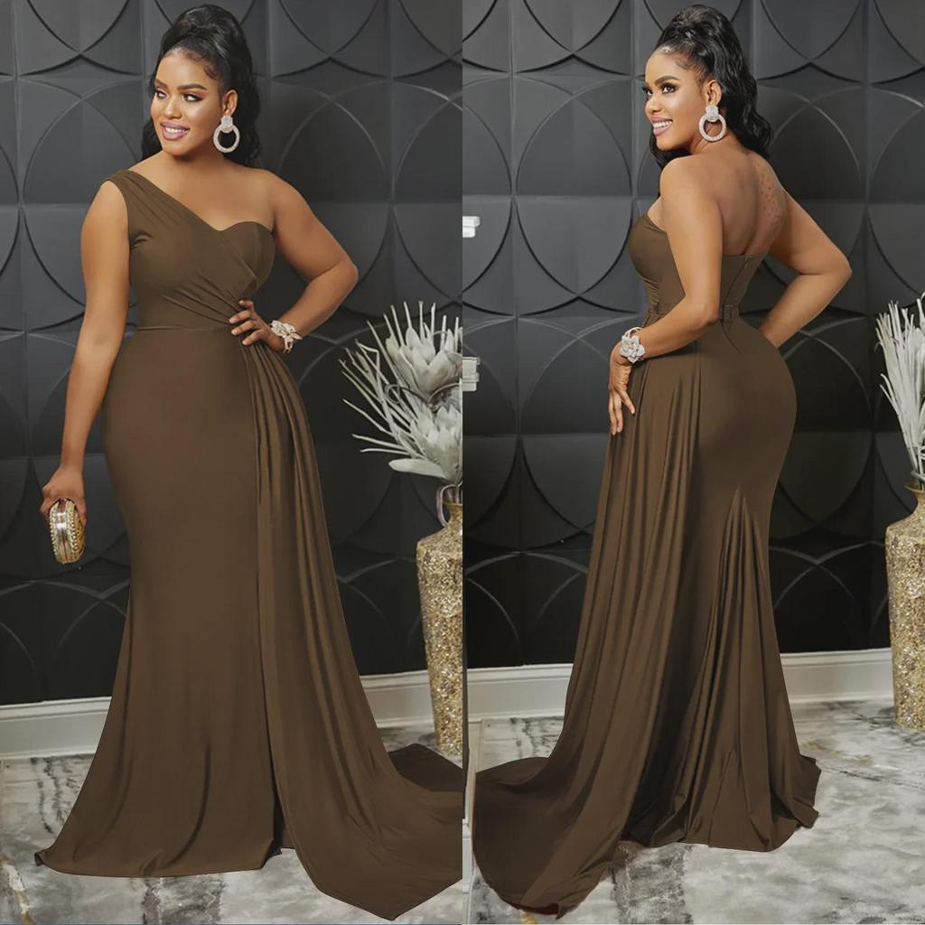 New European & American Fashion Solid Color One-Shoulder Party Dress for Women