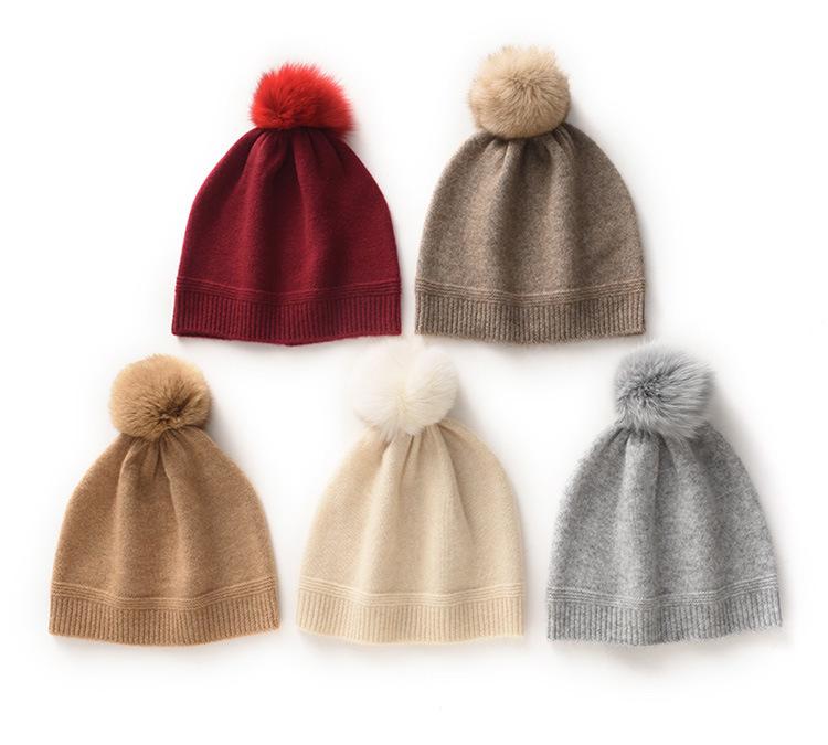 Women's Winter Cashmere Hat with Fox Fur Pom-Pom, Knitted Wool Ear Protection, Slimming and Warm Postpartum Design