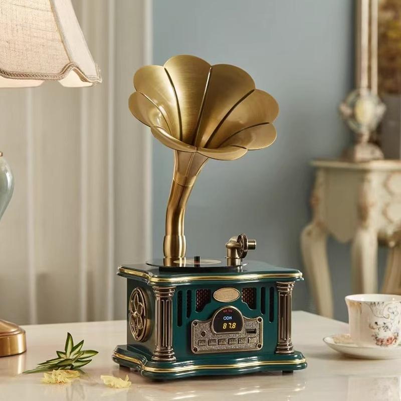 Vintage wooden bluetooth phonograph speaker European retro sound system creative living room display decoration gift for home