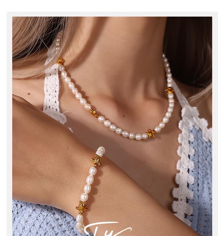 High-End Freshwater Pearl Necklace with Ocean-Inspired Seahorse and Turtle Design In Women's Titanium Steel