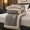 OEING Double-Sided Padded Fleece Blanket