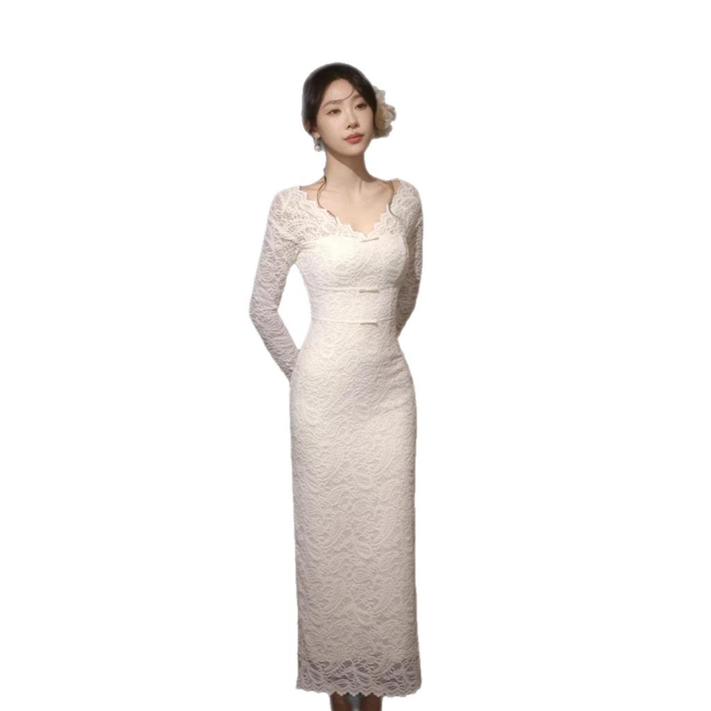 Royal sister, unique and beautiful lace, one-word shoulder slim fit, hip-wrapped long dress, high-end niche non-collision dress, winter