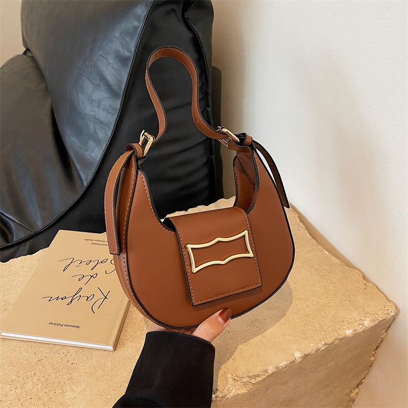 Popular bags women's summer simple new crescent moon hand carry women's bags underarm trendy fashion shoulder contrasting bag