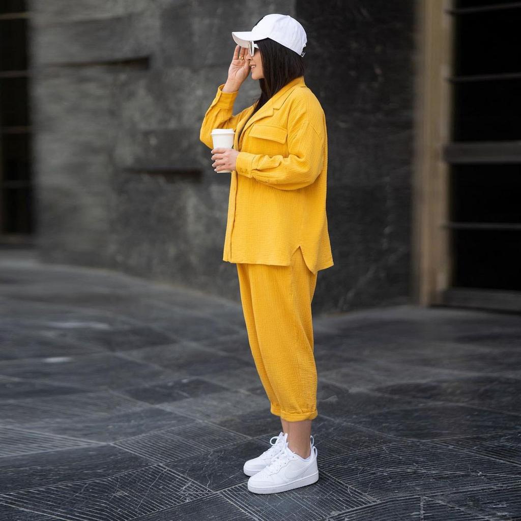 2025 Autumn Women's Two-Piece Set: Loose Solid Color Lapel Shirt & Nine-Point Trousers