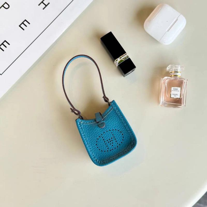 Women's Mini Crossbody Phone Bag - 2023 Lightweight Summer Design for Walks with Kids, Features Small Bag and Phone Pocket