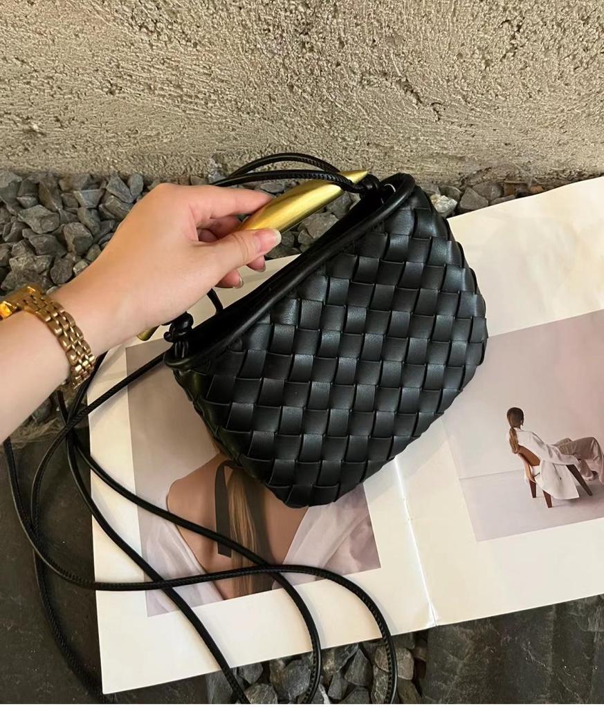 Sac Dumpling en Cuir Tissé Haut de Gamme pour Femmes 2023 – Style Épaule/Bandoulière Polyvalent