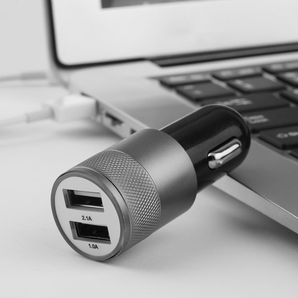 

Алюминиевый универсальный автомобильный зарядный адаптер с двумя USB-портами DC12-24V 2.1A 1.0A чёрный