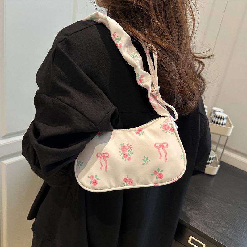 Beautiful and fresh, popular in summer, lightweight design, niche portable pleated handbag, floral shoulder underarm bag for women