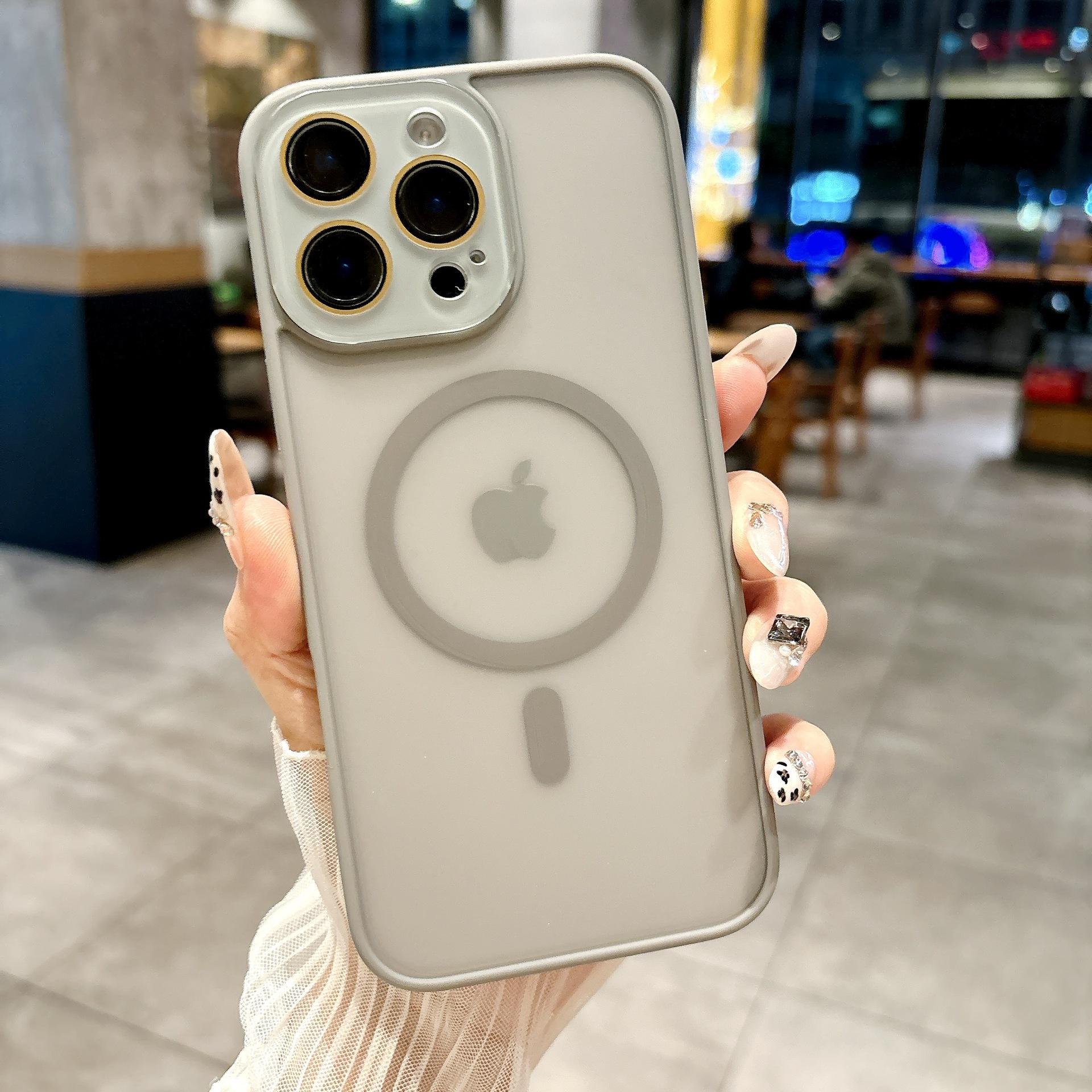 

Применимо к iPhone16promax Мягкий на ощупь Магнитный чехол для телефона Apple 15nm Объектив Жесткий чехол iPhone11Promax