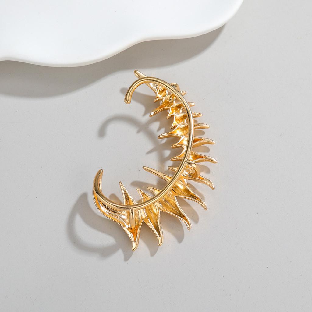 Female Alloy Keel Spine Earrings With Electroplating Punk Style No Piercing