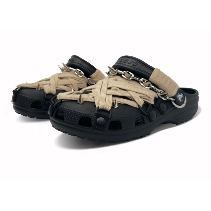 Crocs Klassischer Clog EVA Punk Dorn Minimalistisch Mode Vielseitig Lochschuhe Unisex Schwarz